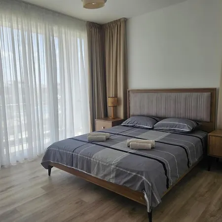 Sea View Luxury Two-bedroom At Four Seasons Life 2