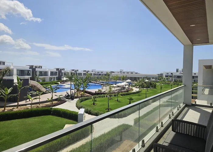 Sea View Luxury Two-bedroom At Four Seasons Life 2